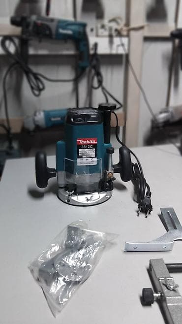 common rail: Универсальный погружной фрезер, Новый, Makita, Бесплатная доставка — 1