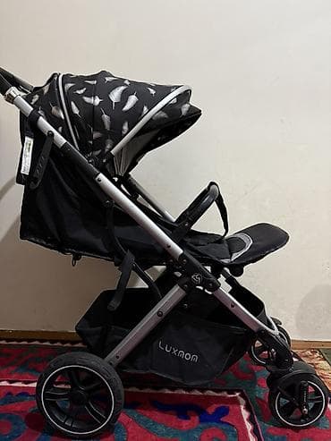 Прогулочная коляска LUXMOM б/у - Компактная и легкая алюминиевая рама