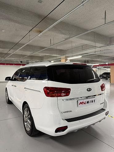 2020: Kia Carnival: 2020 г., 2.2 л, Автомат, Дизель, Минивэн — 5
