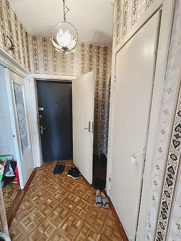 Гаражи: 1 комната, 35 м², 106 серия, 6 этаж — 3