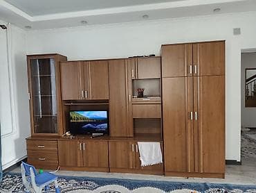 мебельные: Стенка-шкаф, Тип стенки-шкафа: Модульная, Для зала, Особенности: С отделением под телевизор — 1