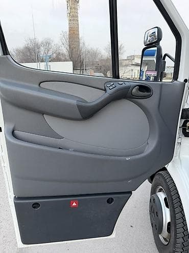 подношка на спринтер: Легкий грузовик, Mercedes-Benz, Стандарт — 7