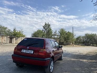кредит авто: Volkswagen Golf: 1993 г., 1.6 л, Механика, Бензин, Хэтчбэк — 3