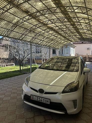 Унаа сатуу: Toyota Prius: 2015 г., 1.8 л, Автомат, Гибрид, Хетчбек — 3