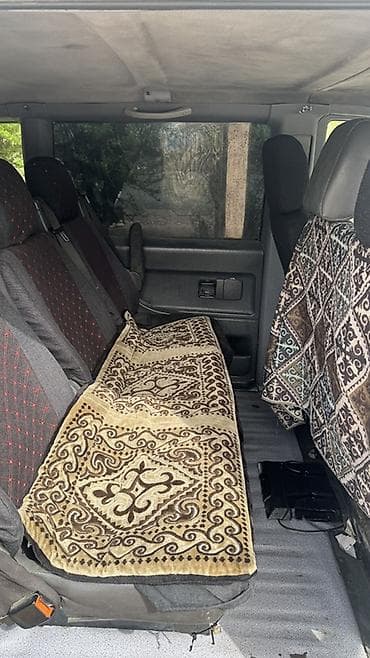 Аренда транспорта: Mercedes-Benz Vito (W638) — жёлтый пассажирский/комбинированный — 4
