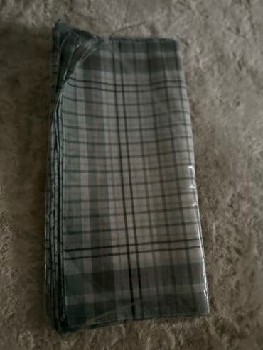 перчатки стерильные: Продаются носовые платки новые 
В упаковке 10 шт — 2