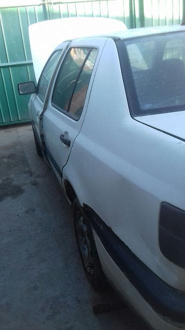 golf 2 8: Volkswagen Vento: 1992 г., 1.8 л, Механика, Бензин, Седан — 6