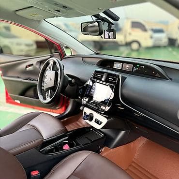 спотер: Toyota Prius: 2018 г., Гибрид, Хэтчбэк — 4