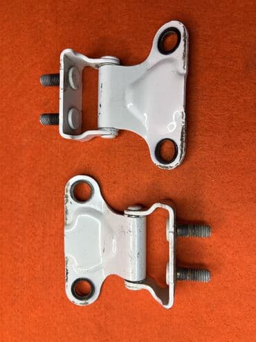 запчасти на тойота секвойя в бишкеке: Петли крышки багажника Toyota, Оригинал — 2