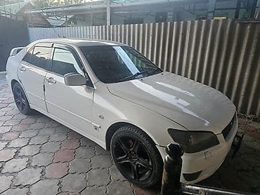 Toyota Altezza: 1999 г., 2 л, Автомат, Бензин, Седан