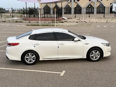 передвижной дом: Kia K5: 2017 г., 2 л, Автомат, Газ, Седан — 6