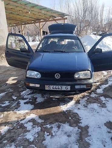 Volkswagen Golf: 1991 г., 1.8 л, Механика, Бензин, Хэтчбэк