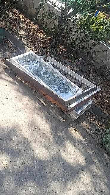 Деревянные оконные рамы с остеклением. - Материал: дерево, окрашено в — 1