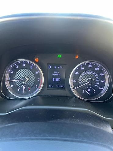 авто обогреватели: Hyundai Elantra: 2019 г., 2 л, Автомат, Бензин, Седан — 8