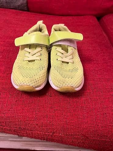 крассовки оригинал: Крассовки детские летние дышащие легкие удобные неоново зелёного цвета — 1