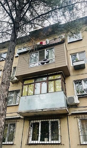 микр 4: 3 комнаты, 59 м², 104 серия, 4 этаж, Косметический ремонт — 1