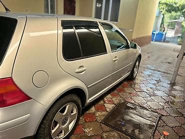 v klass: Volkswagen Golf: 1999 г., 2 л, Автомат, Бензин, Хэтчбэк — 9