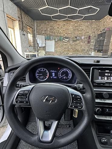 Hyundai Sonata: 2020 г., 2 л, Автомат, Газ, Седан — 6
