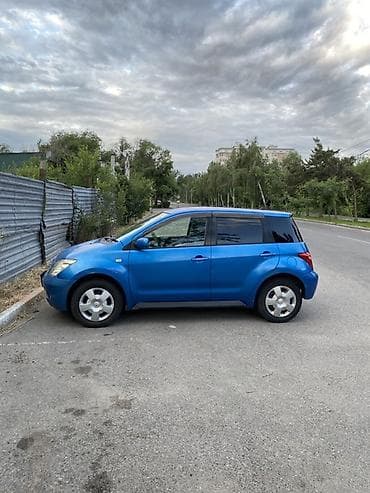 Toyota Ist: 2003 г., 1.3 л, Автомат, Хэтчбэк