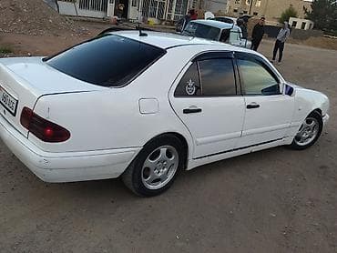 210 cdi: Mercedes-Benz E-Class: 1999 г., 2.2 л, Автомат, Седан — 6