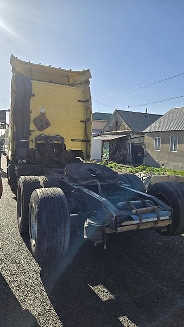 портативная станция: Тягач, Volvo, 2004 г., Бортовой — 3