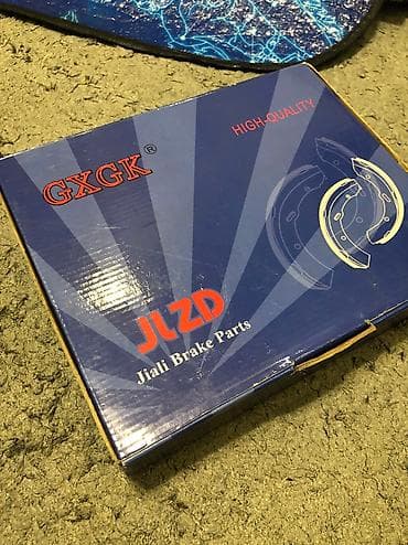 2 gr: Тормозные колодки задние на Prius 20 комплект — 2