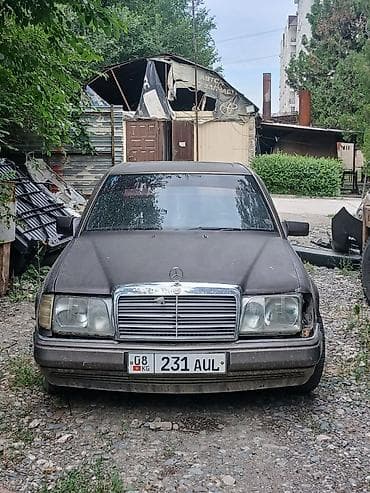 Mercedes-Benz W124: 1993 г., Седан — 1