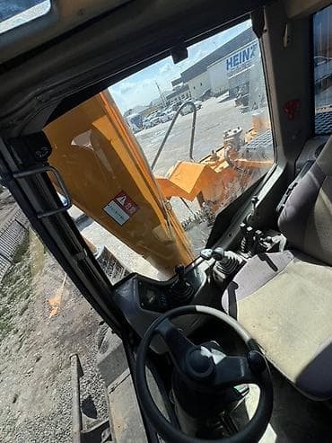 Экскаватор, 2017 г., Колесный — 3