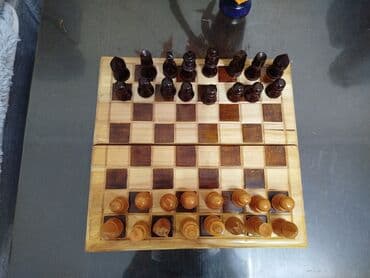 набор фишек для покера: Деревянные шахматы с доской-кейсом. - Материал: дерево, фигурки и — 3