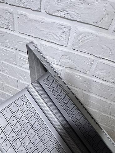 Ноутбуки Microsoft: Microsoft Surface Book (i5-6300U), 8 ГБ ОЗУ и 256 ГБ SSD — это — 6