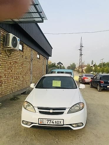 Унаа: Chevrolet : 2015 г., Кол менен иштөөчү, Бензин, Седан — 2