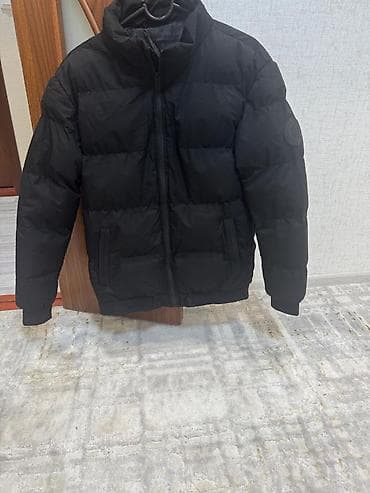 пуховик классный: Черная куртка-пуховик - Классический прямой крой, горизонтальная — 3