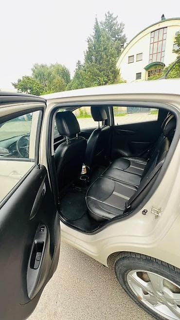 Продажа авто: Chevrolet Spark: 2018 г., 1 л, Автомат, Бензин, Хэтчбэк — 7