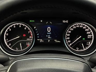 Продажа авто: Toyota Camry: 2022 г., 2.5 л, Автомат, Бензин, Седан — 4