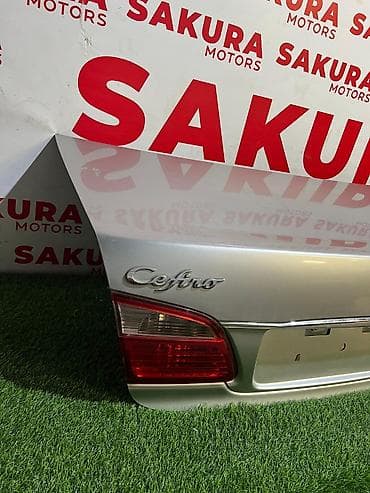 глория цедрик: Крышка багажника Nissan, Б/у, Оригинал — 2