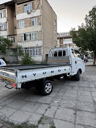 q 7: Легкий грузовик, Hyundai, Стандарт — 2