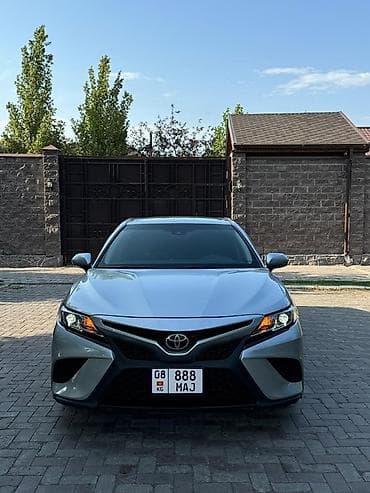 Toyota Camry: 2018 г., 2.5 л, Автомат, Бензин, Седан
