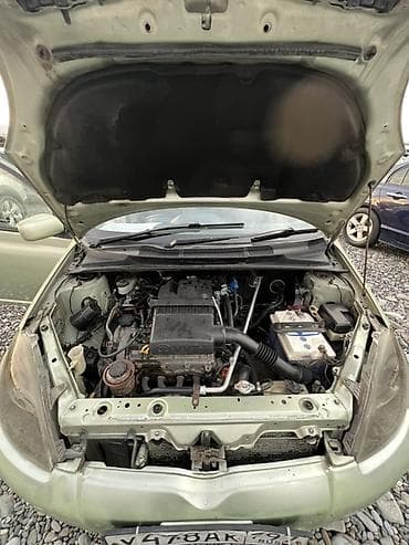 210 mers: Toyota Yaris: 2001 г., 1 л, Автомат, Бензин, Хэтчбэк — 9