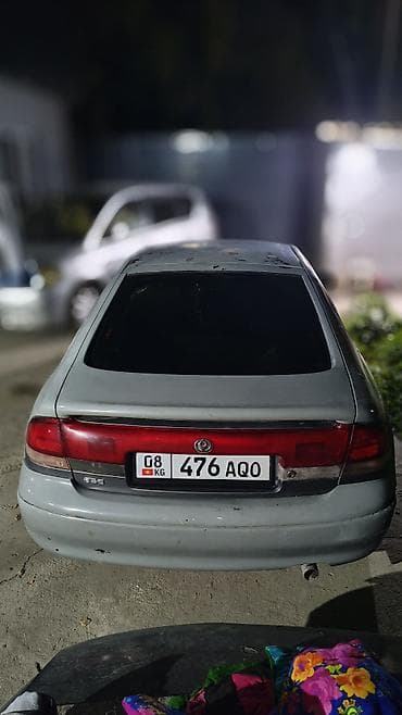mazda 323: Mazda 626: 1993 г., 2 л, Механика, Бензин, Хэтчбэк — 2