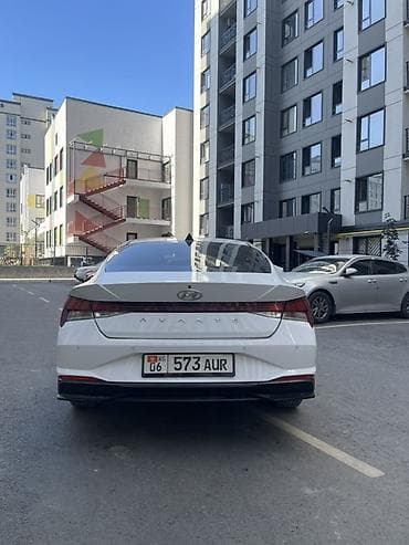 byd e2 2023: Hyundai Avante: 2022 г., 1.6 л, Робот, Гибрид, Седан — 6