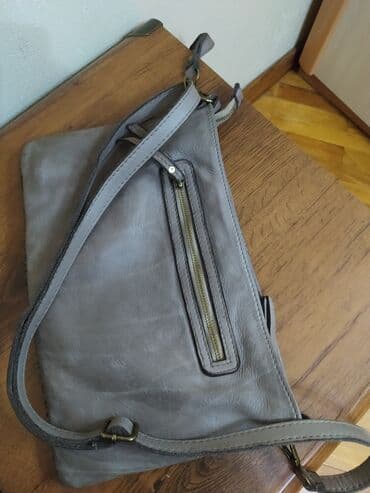 у настоящей женщины должно быть сумочка из италии: Шикарная итальянская кожаная сумка,кожа супер мягкая, размер отличный — 19