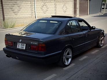 блок на бмв: BMW 5 series: 1991 г., 3.5 л, Механика, Бензин, Седан — 4