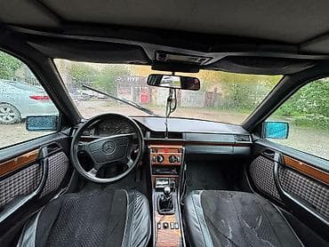 сигнал на машину: Mercedes-Benz W124: 1994 г., 2.8 л, Ручные, Газ, Седан — 7