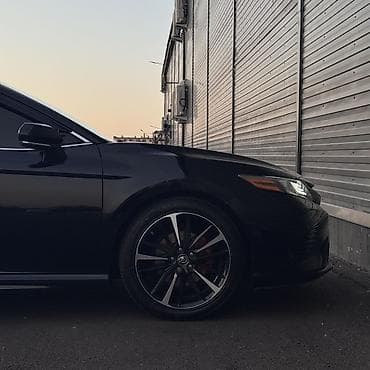 taiota: Toyota Camry: 2018 г., 2.5 л, Бензин, Седан — 5