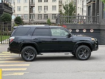 Продажа авто: Toyota 4Runner: 2021 г., 4 л, Автомат, Бензин, Внедорожник — 6