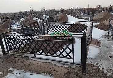 Дом и сад: Гранитные памятники из красно-коричневого полированного гранита. - — 10