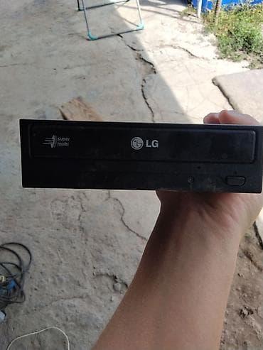 усилитель 5 1: Внутренний оптический привод LG Super Multi (DVD-RW) - Форм‑фактор — 1