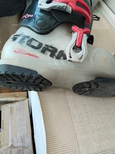 футбольные бутсы predator: Лыжные ботинки, б/у, сделано в Словении, 2 штуки. цена за 2 штуки — 3