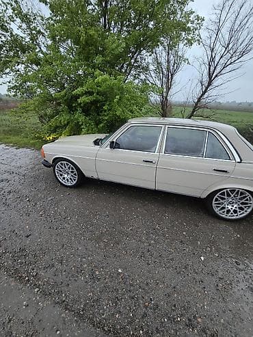 салон w140: Mercedes-Benz W123: 1985 г., 2 л, Ручные, Бензин, Седан — 7