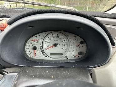 infinity fx: Nissan Almera Tino: 2002 г., 1.8 л, Автомат, Бензин, Хэтчбэк — 10